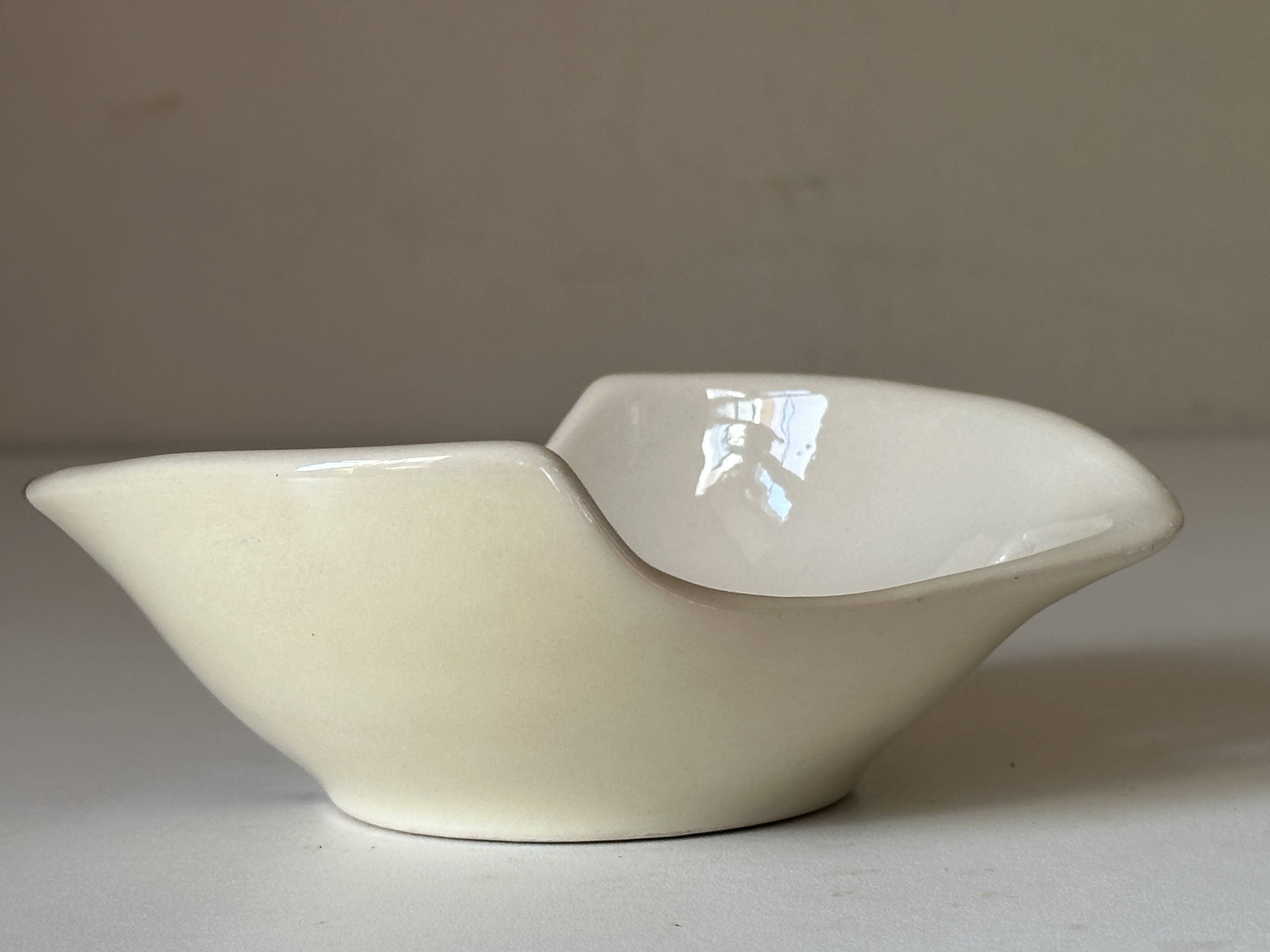 Ceramic empty pocket bowl signed Lude France 1960s