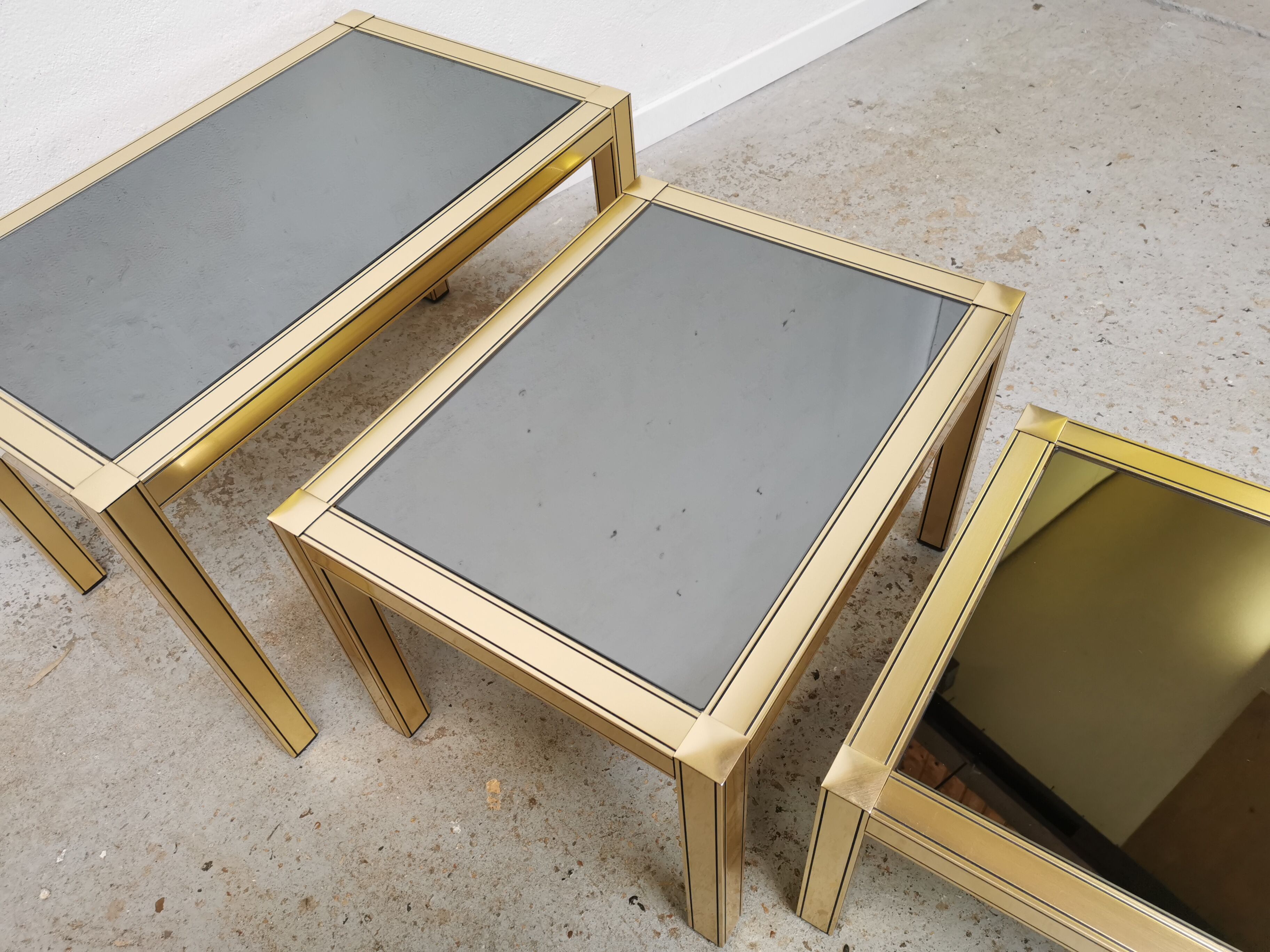 Tables gigognes laiton doré vintage 1970