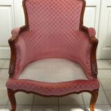 Vintage shepherdess armchair in pink velvet.