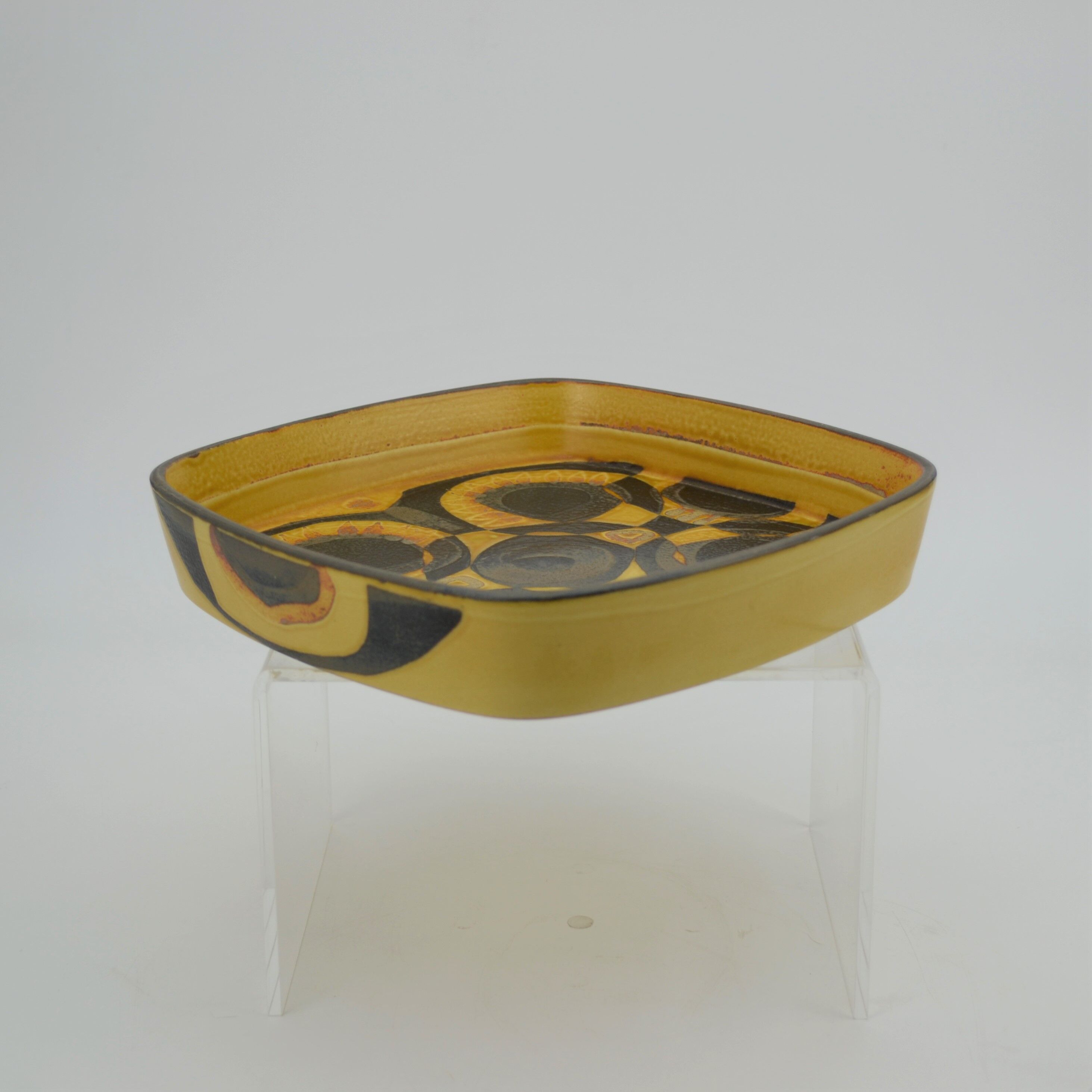 Earthenware dish from Johanne Gerber's Baca series for Royal Copenhagen
