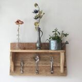 Pallet wall shelf