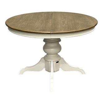 Round extendable oak dining table