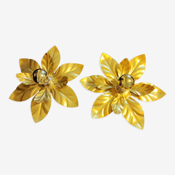 Golden wall leaf sconces