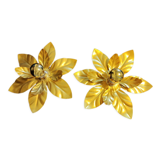Golden wall leaf sconces
