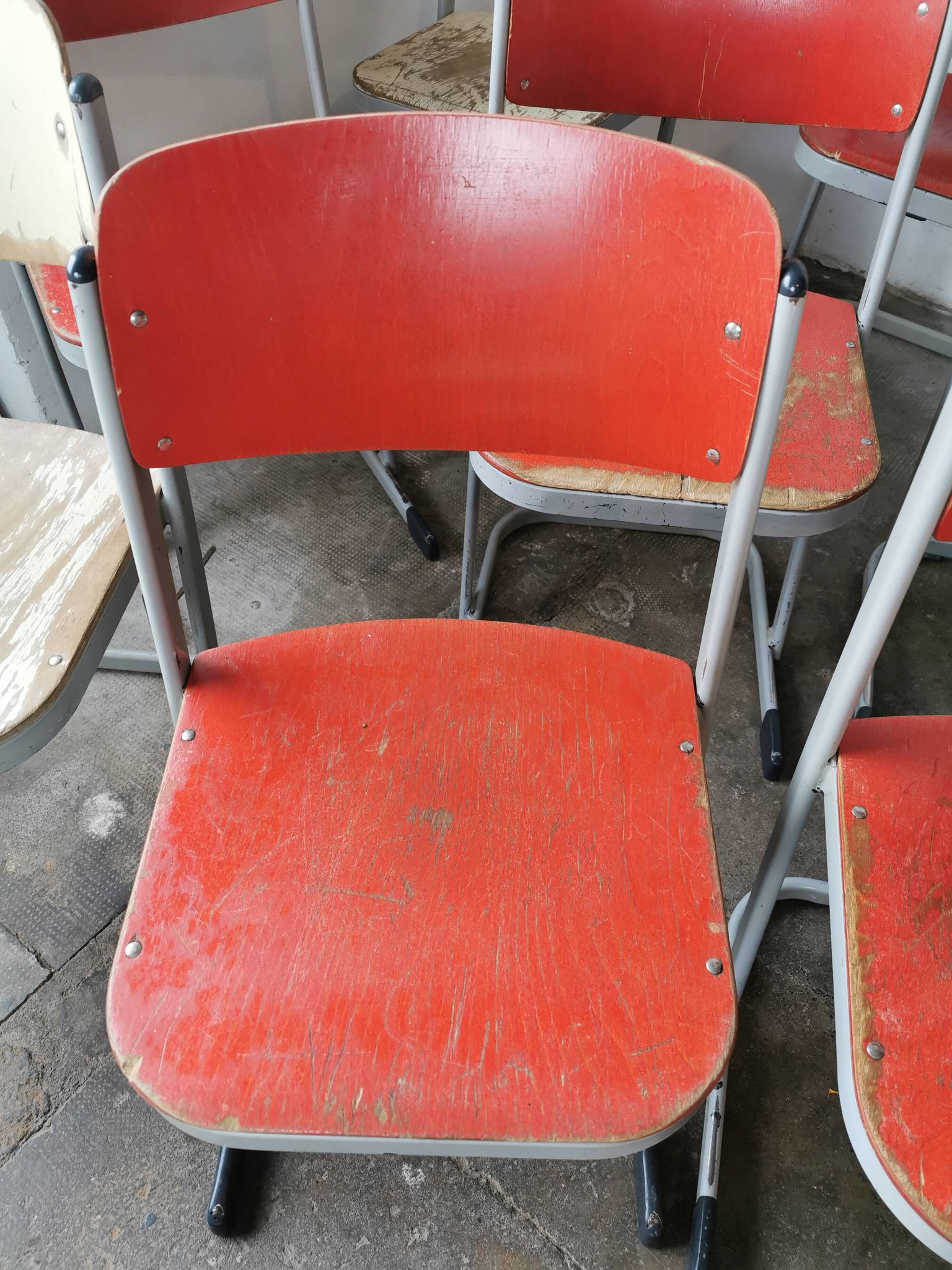 Set of 14 vintage stackable chairs