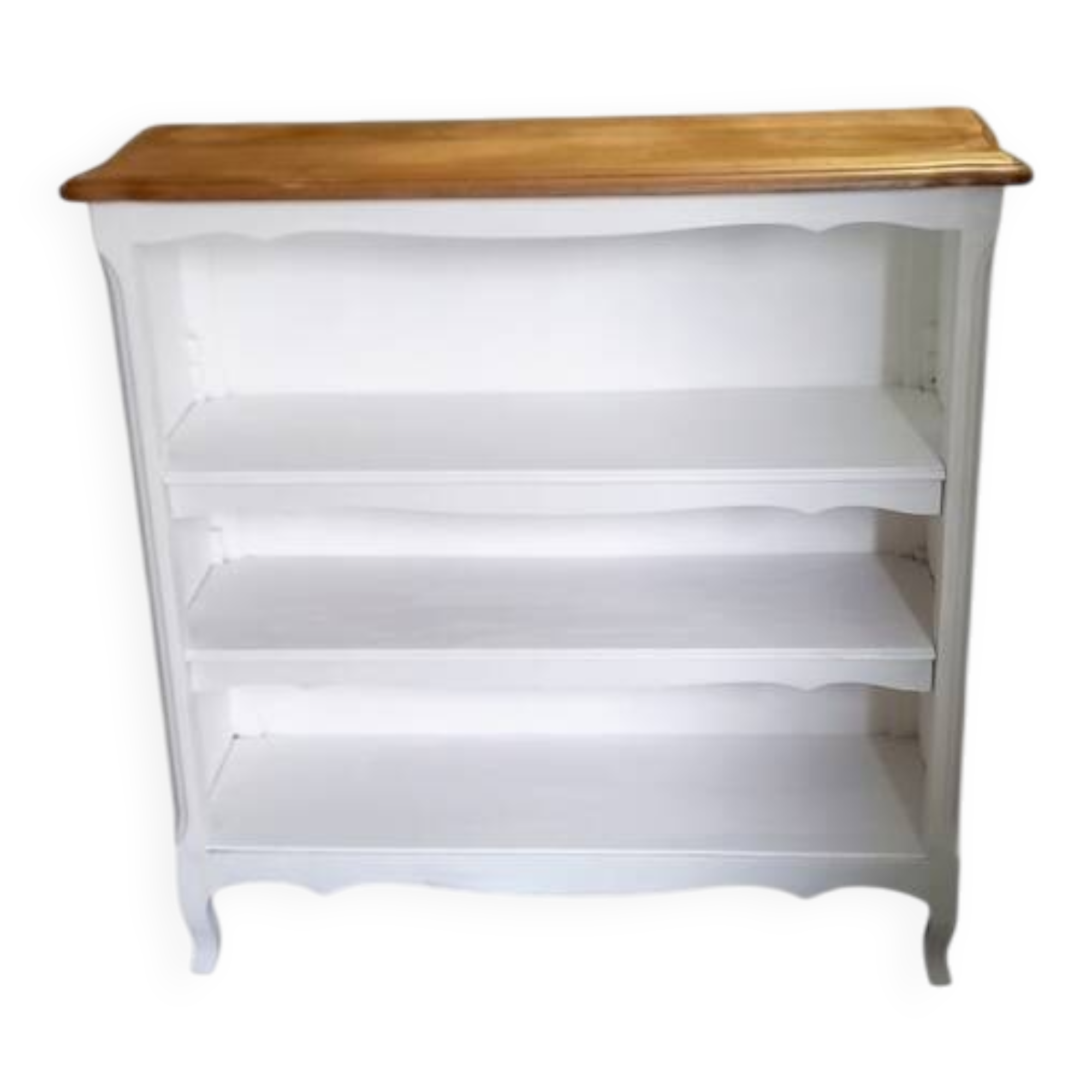 White and wood bookshelf