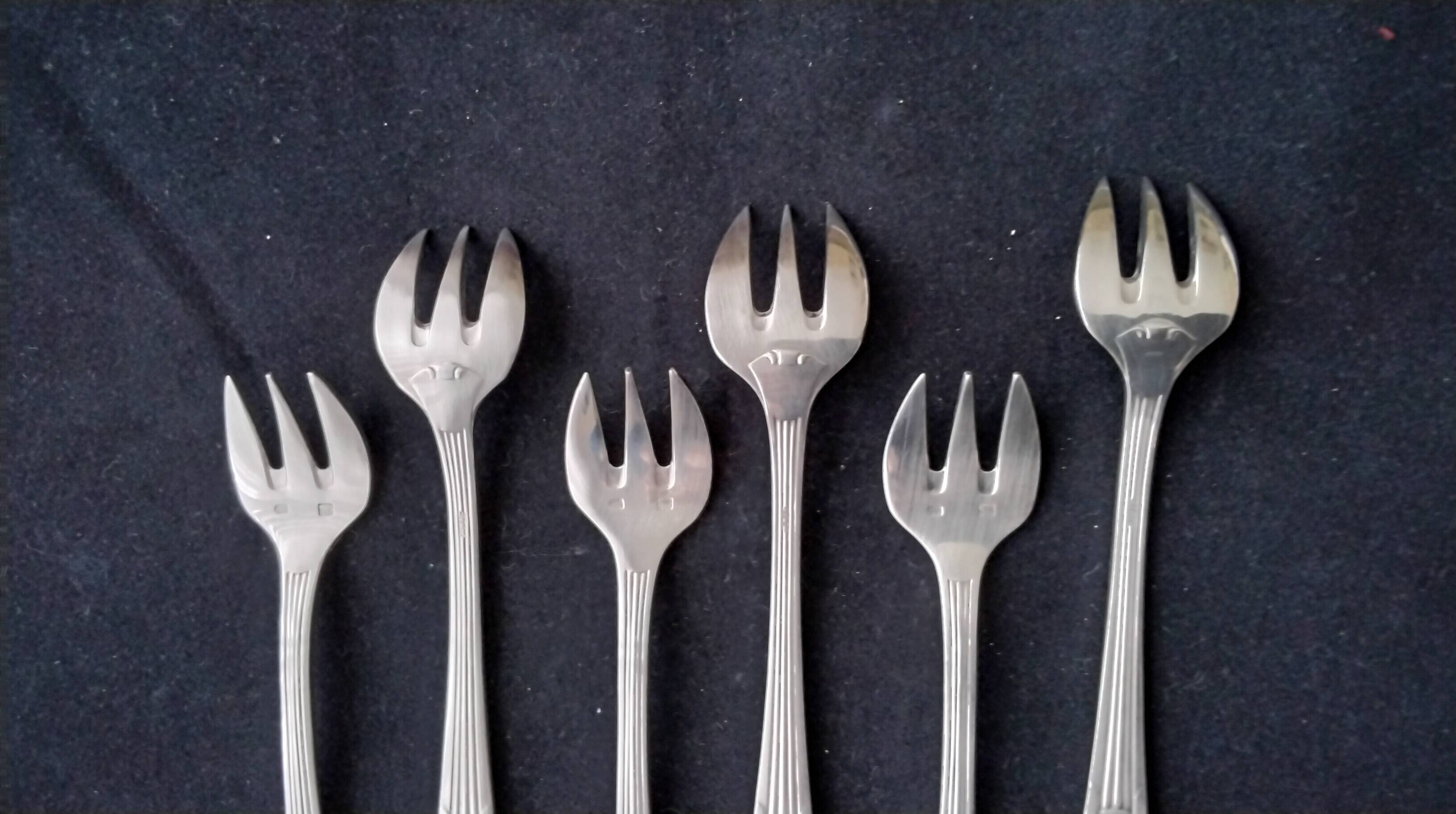 Set of 6 silver-plated oyster forks, SFAM Art Deco style