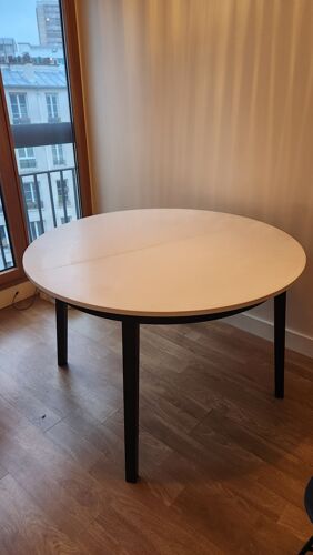 Table en bois solide