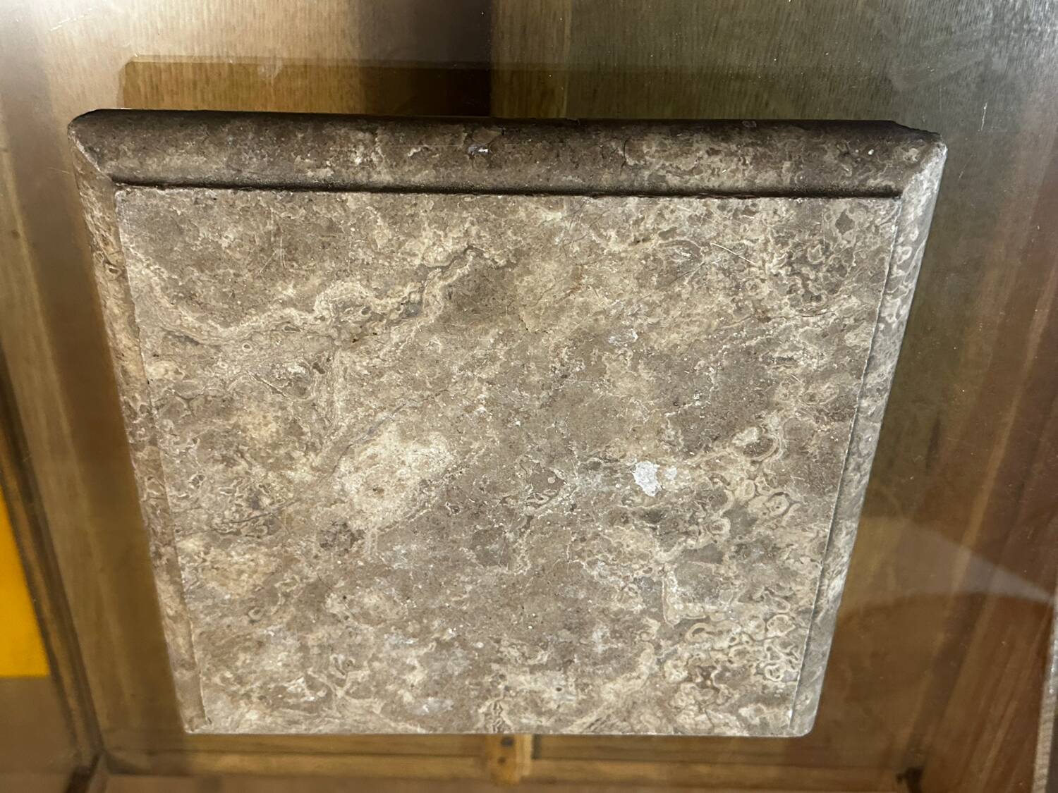 Trivet, base in ancient marble