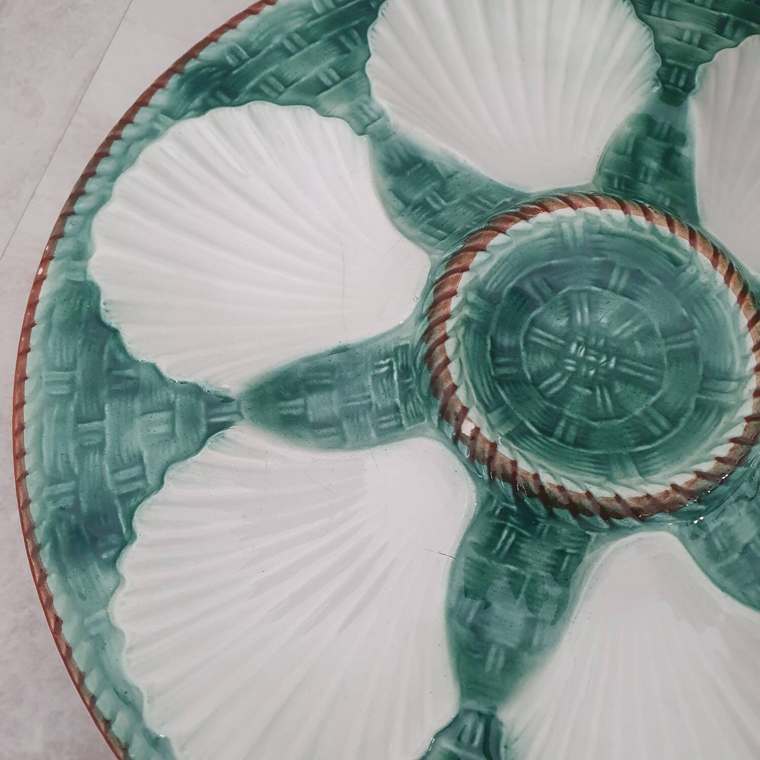 Longchamps oyster and shellfish plates