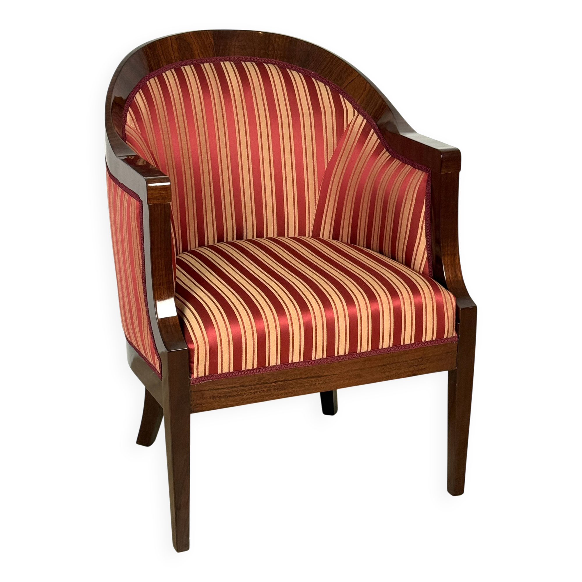 Elegant classic style armchair for the living room, walnut veneer and finished