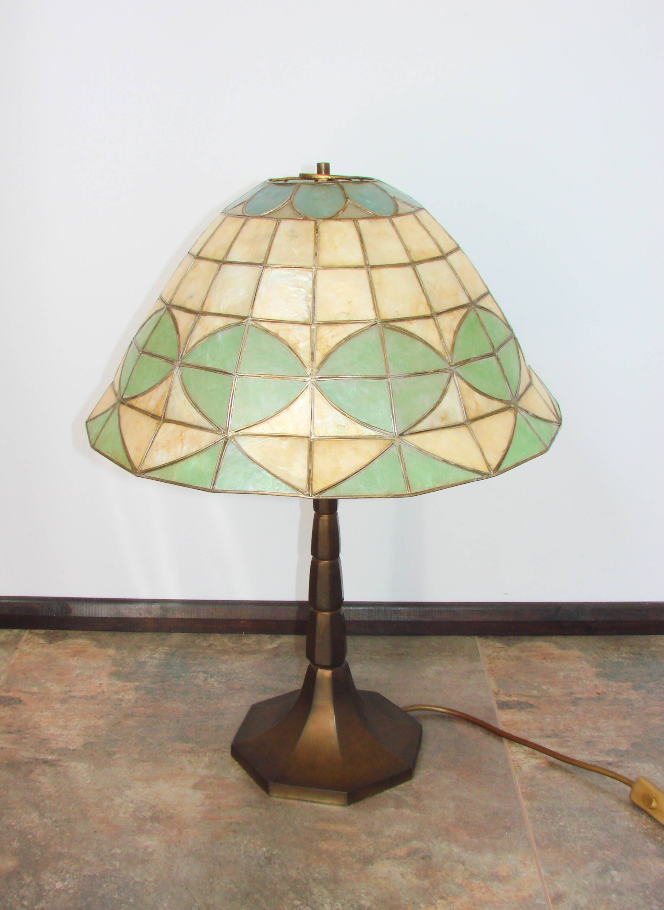 Tiffany-style table lamp
