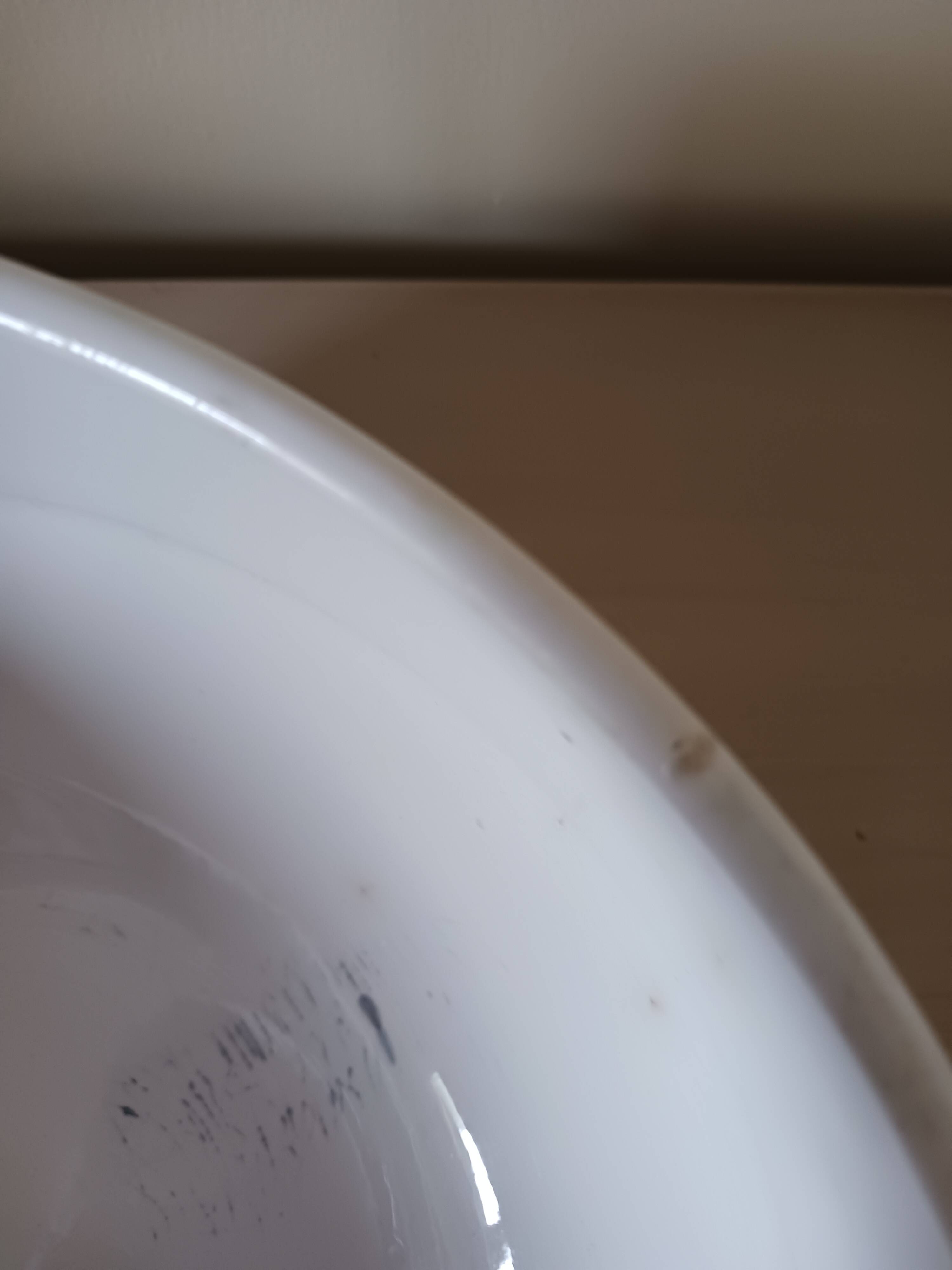 Soup tureen Digoin Sarreguemines, Burgundy model.