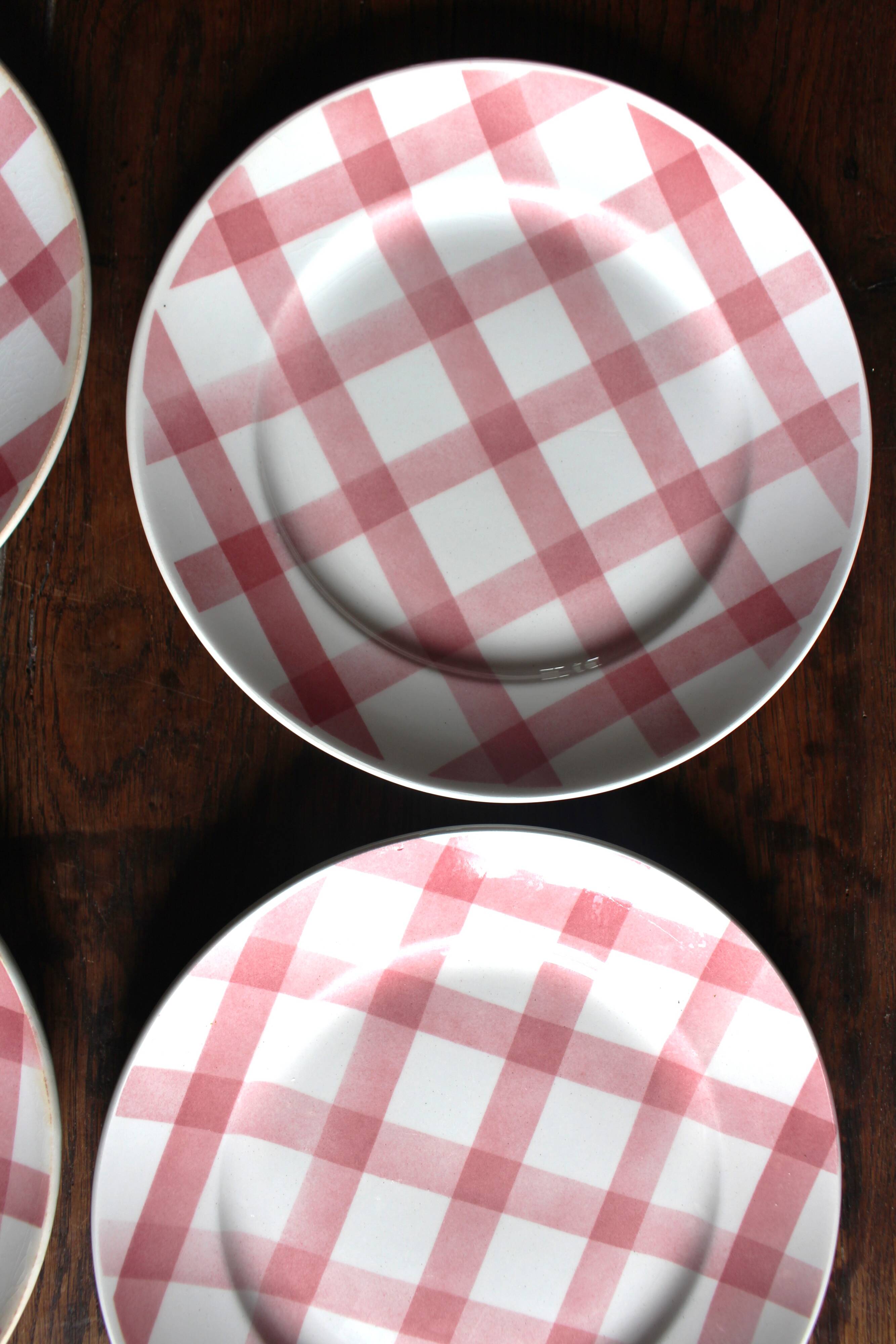 A set of 6 flat plates Nappe Rose Moulin des Loups