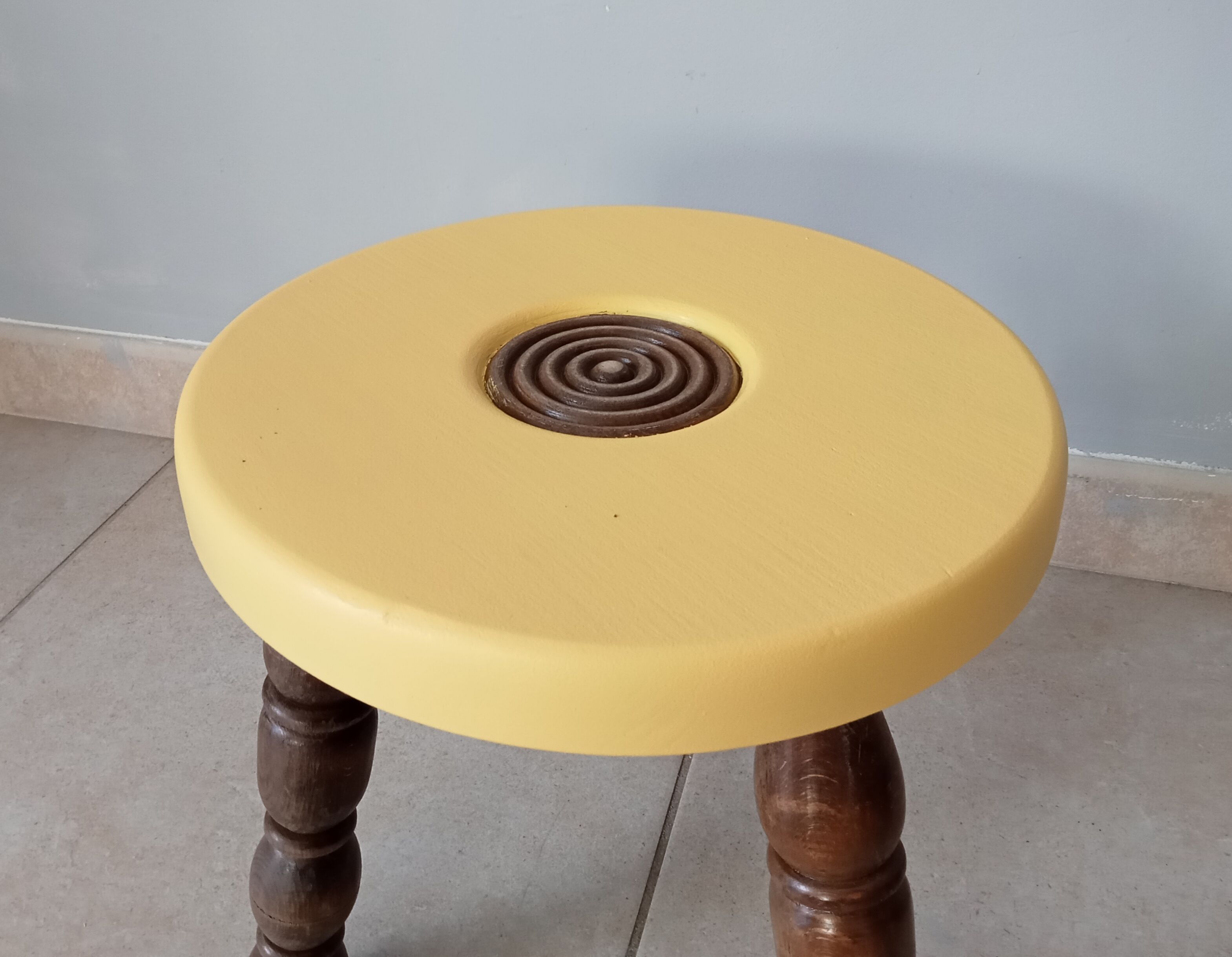 Vintage tripod stool 50s/60s