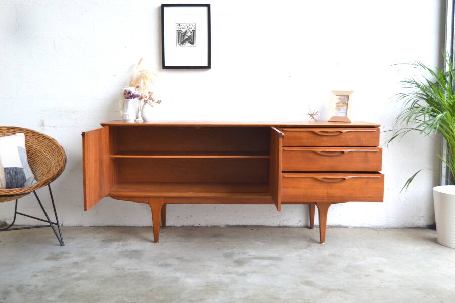 Teak sideboard by Jentique * 168 cm