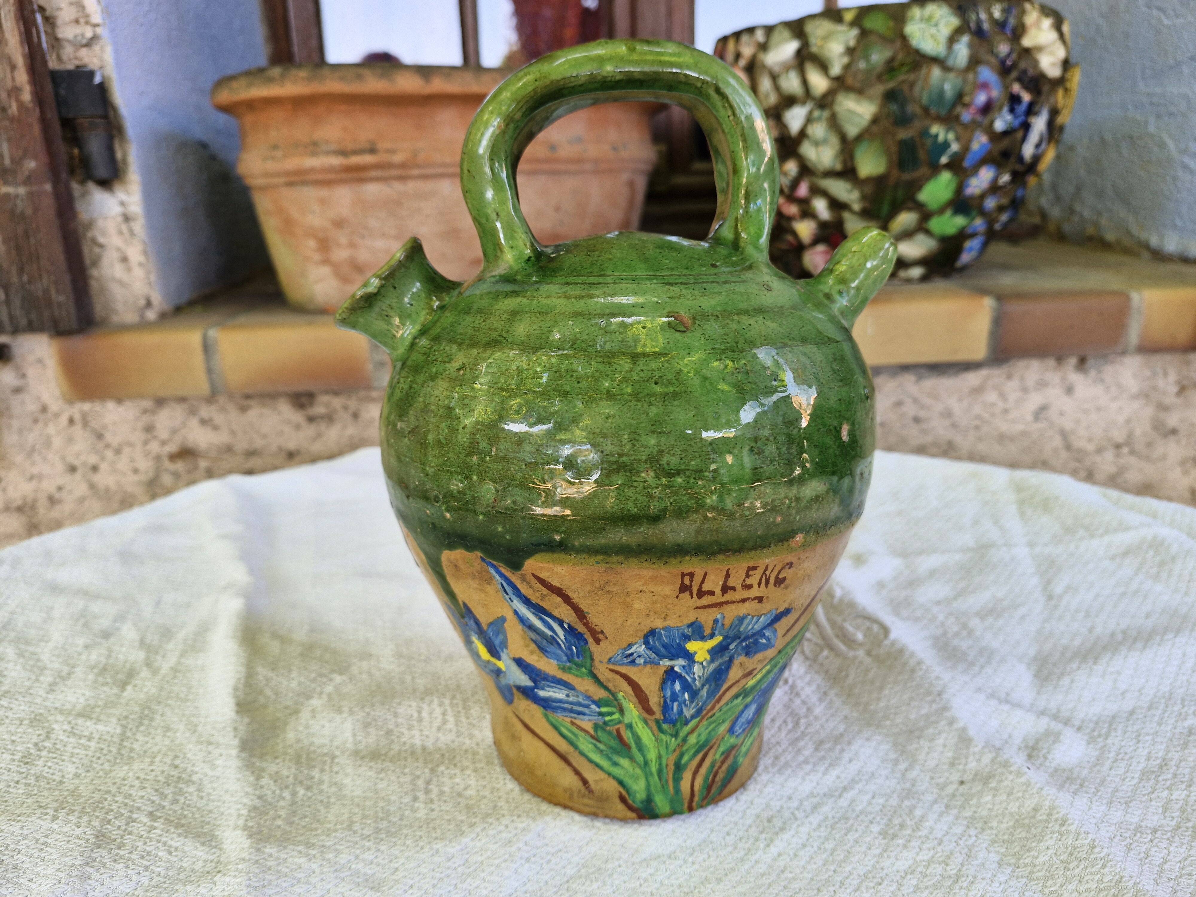 Antique Provençal jug/jug - painted on one side