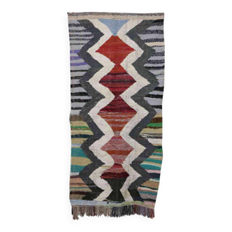 Kilim boucherouite. 4.27 x 8.86 feet / 130 x 270 cm