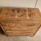 Commode de style vintage pieds compas