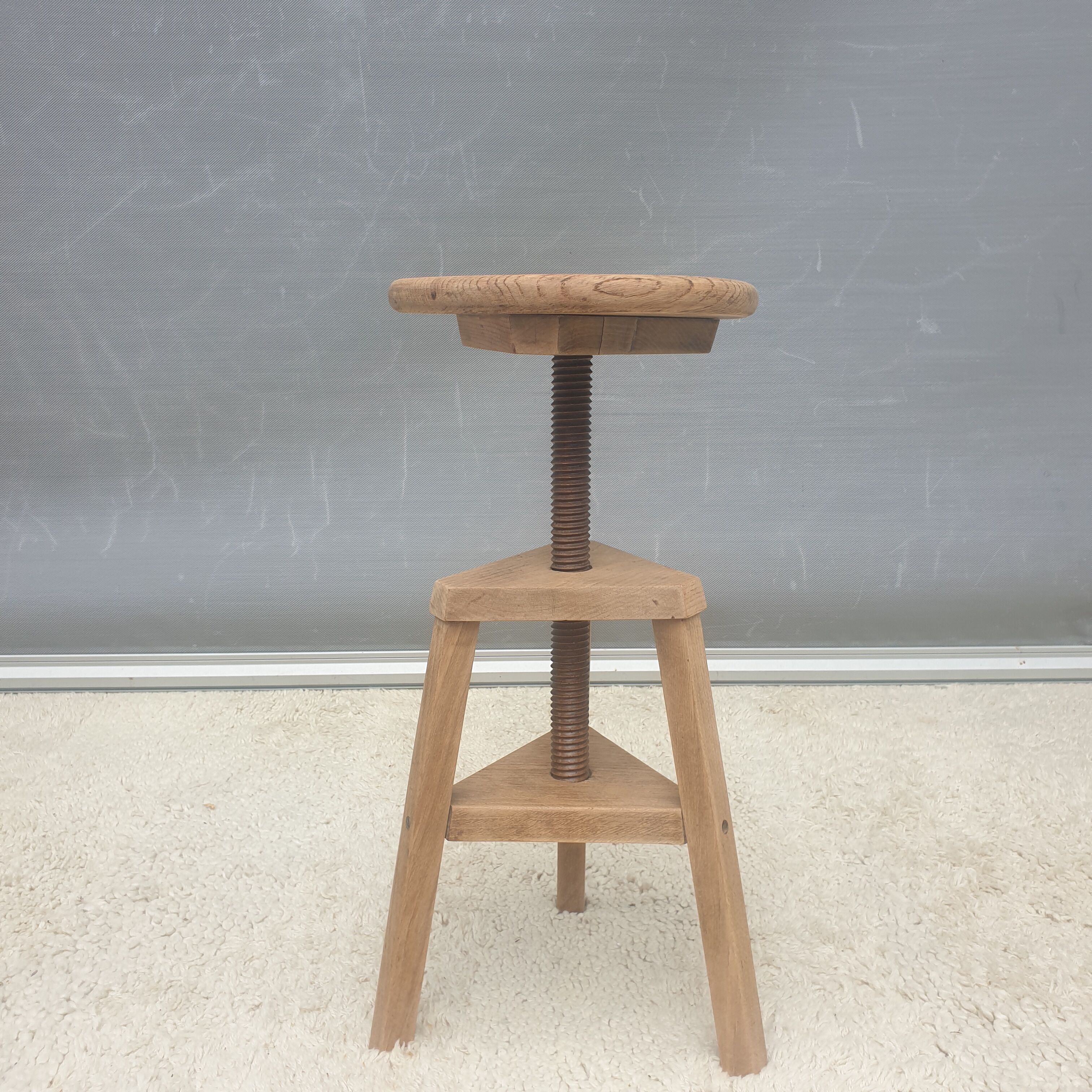 Watchmaker's stool with oak screw