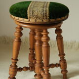 Napoleon III piano stool