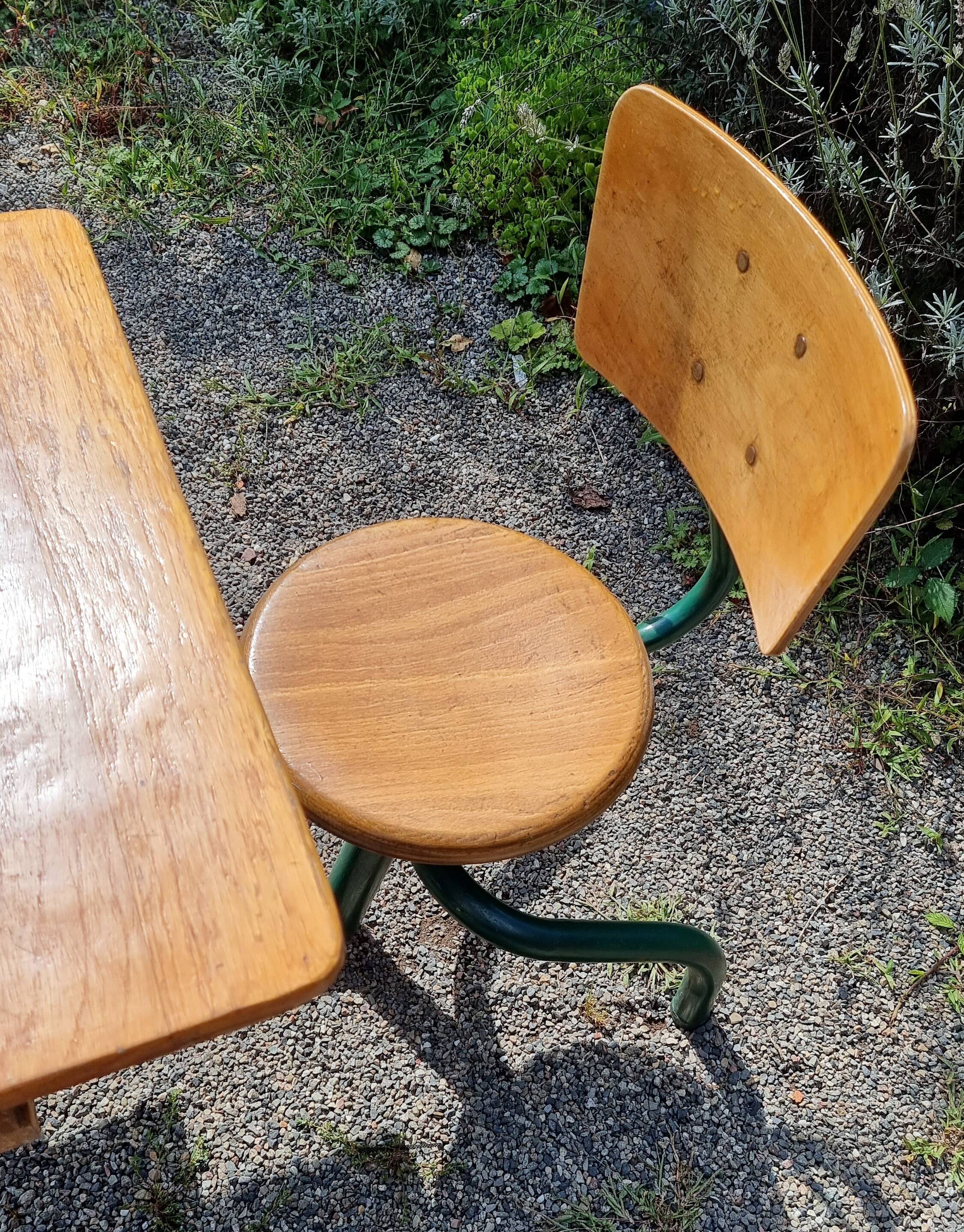 School desk proven year 50