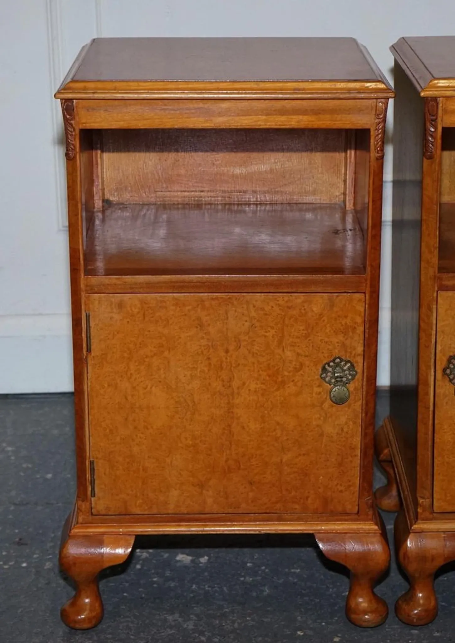 Art Deco Nightstands in Walnut, 1920s, Set of 2