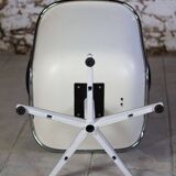 Pair of executive armchairs by Charles Pollock for Knoll