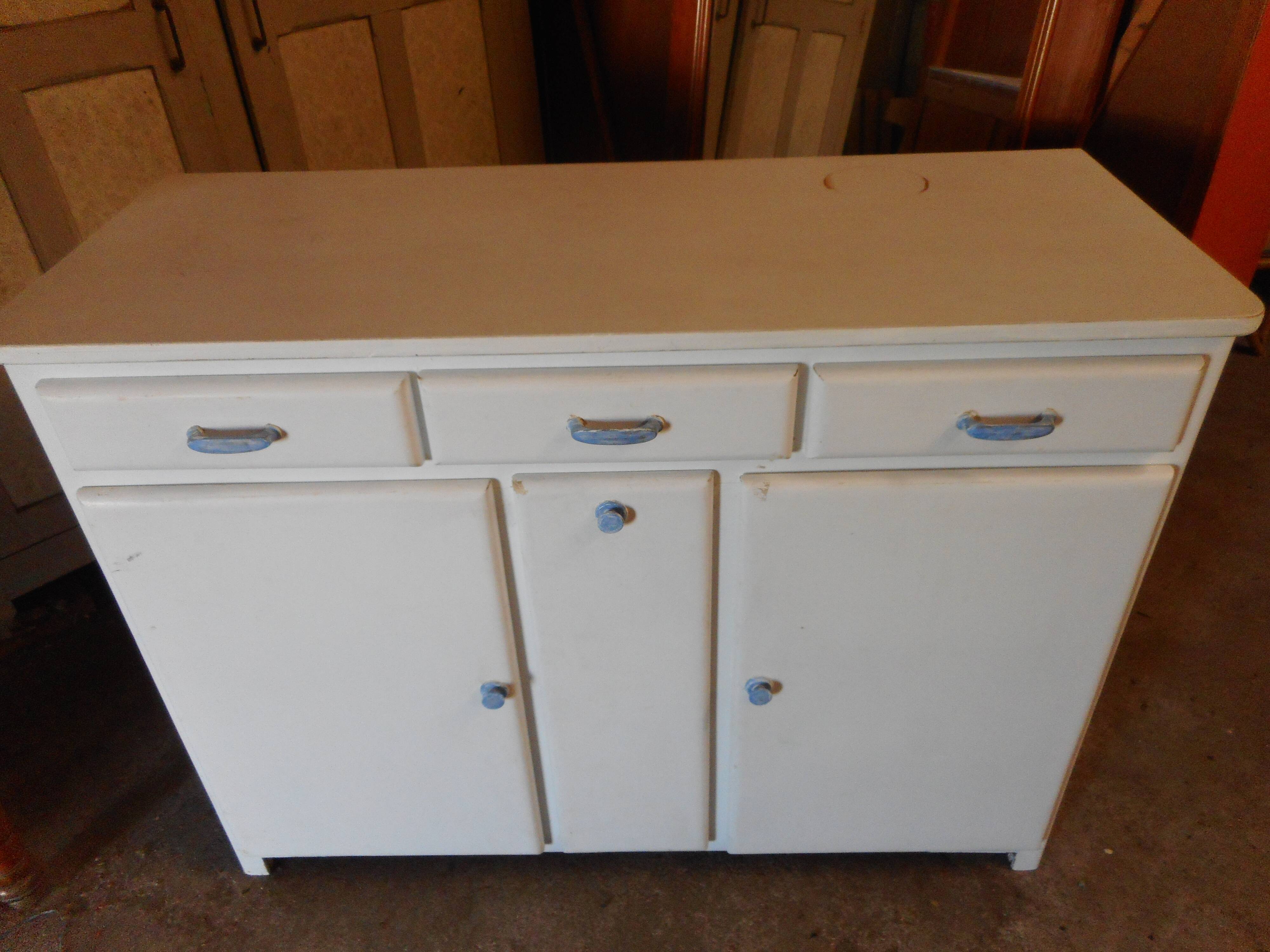 Low mado style buffet