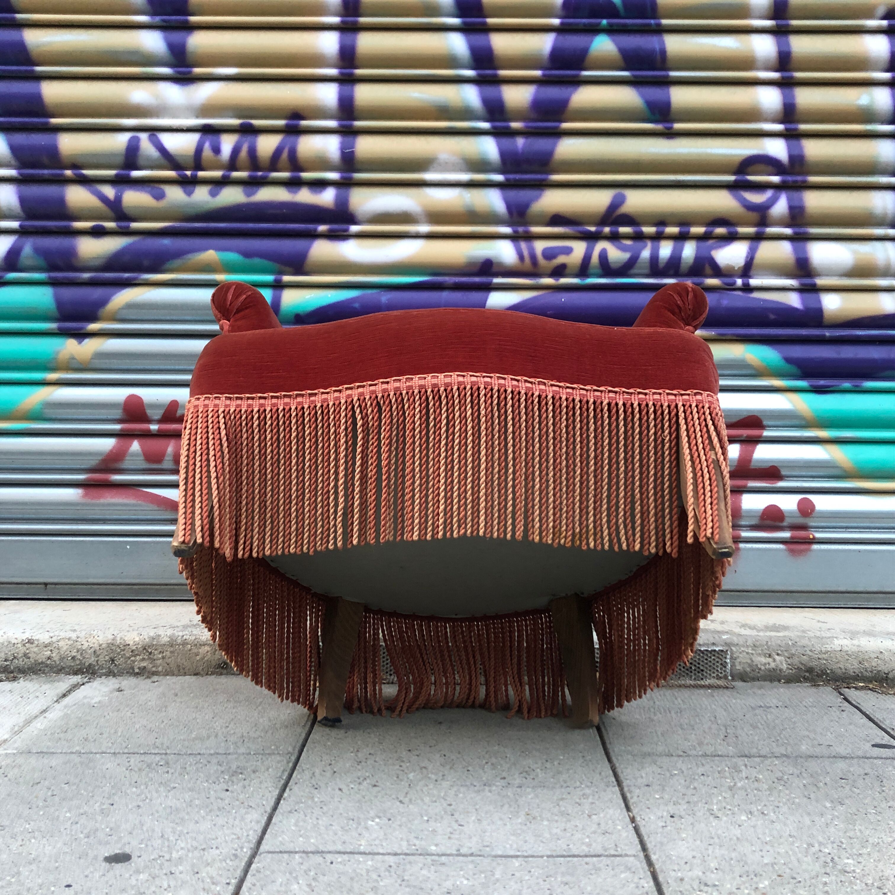 Toad armchair