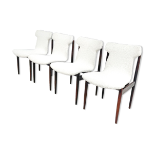 ensemble de quatre chaises