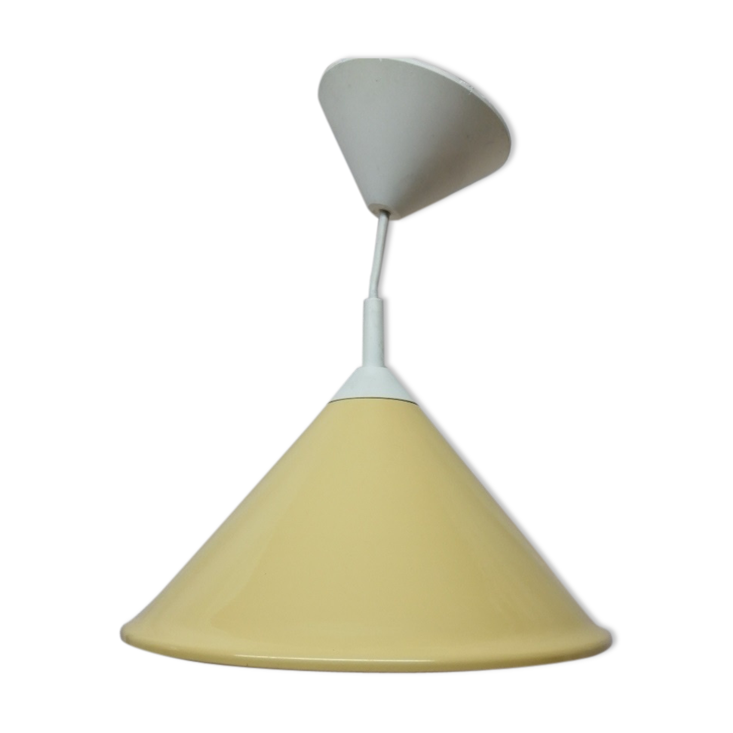 Suspension old yellow metal