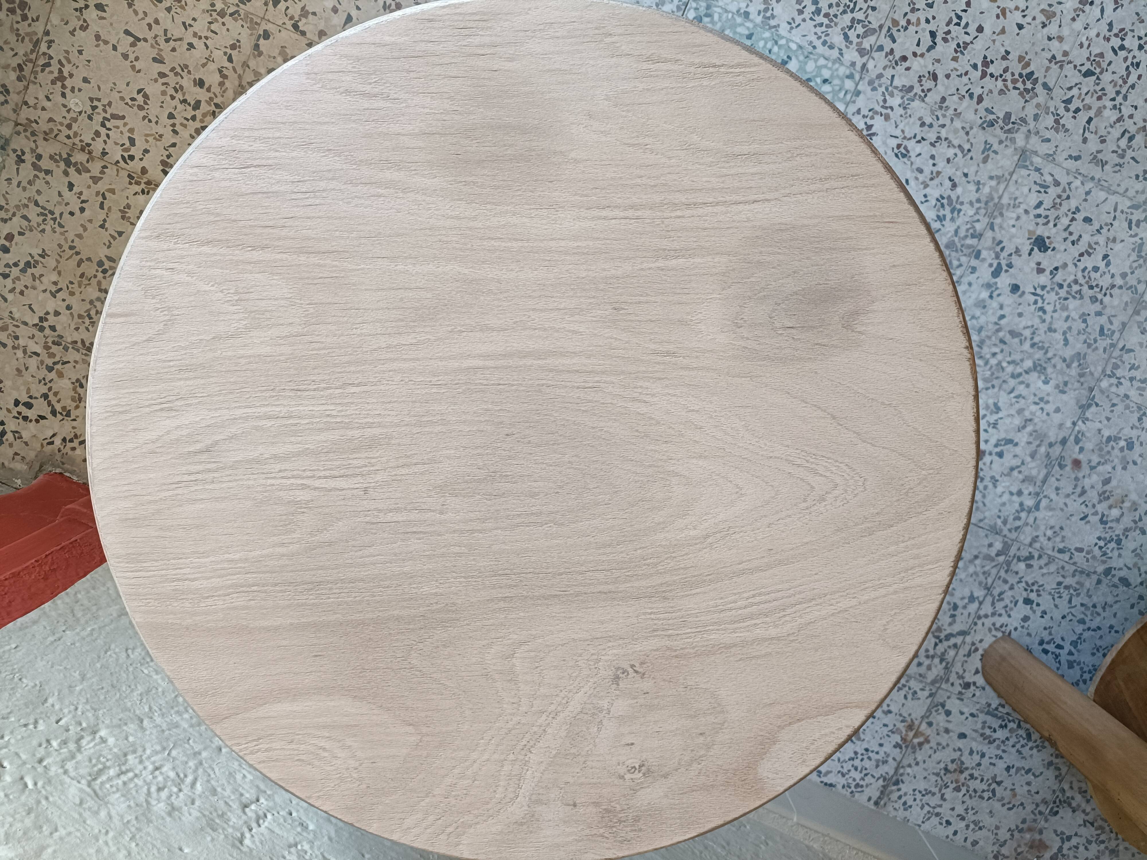 Table d'appoint ronde basse rénovée