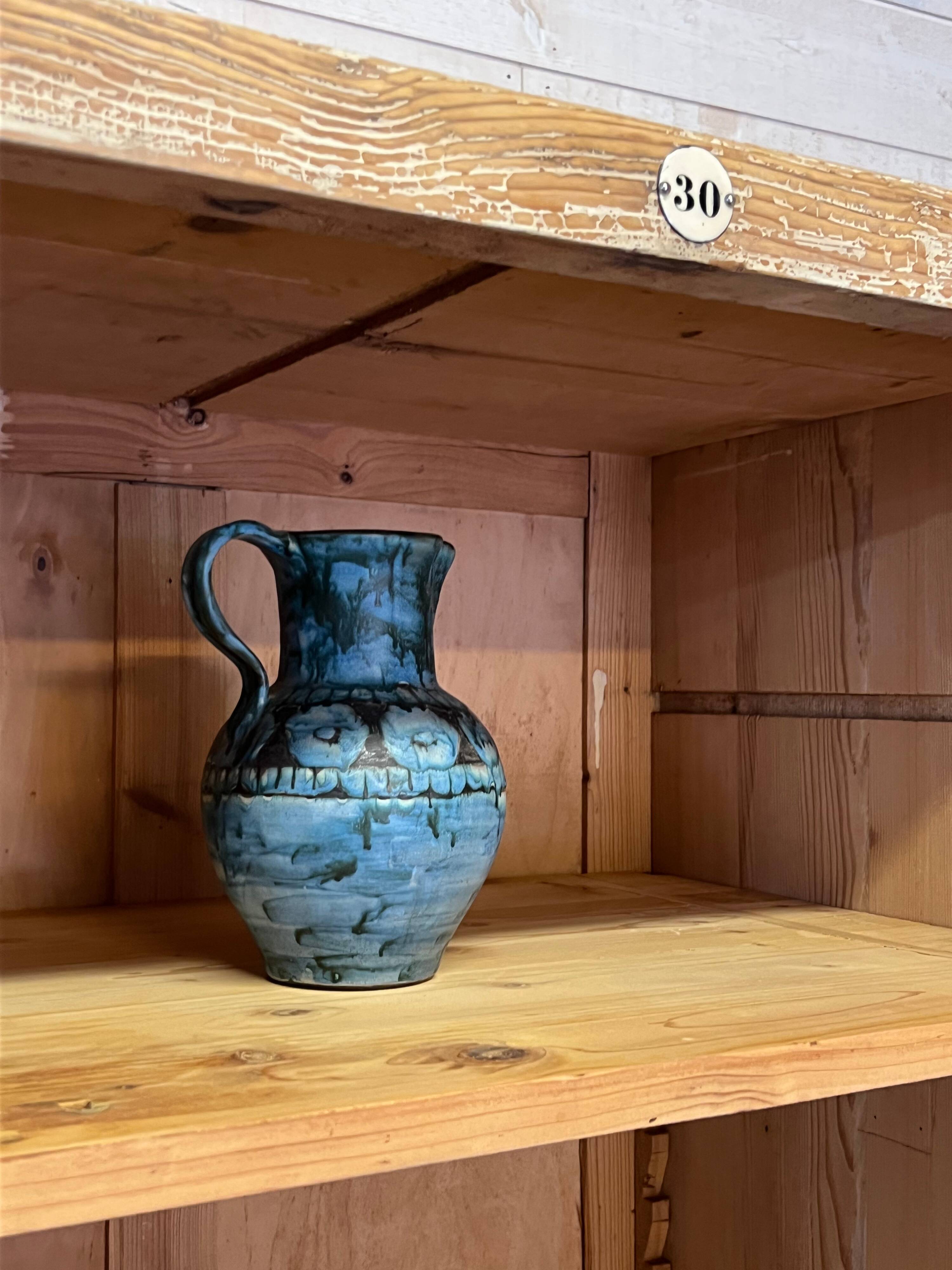 Antique patinated cloakroom