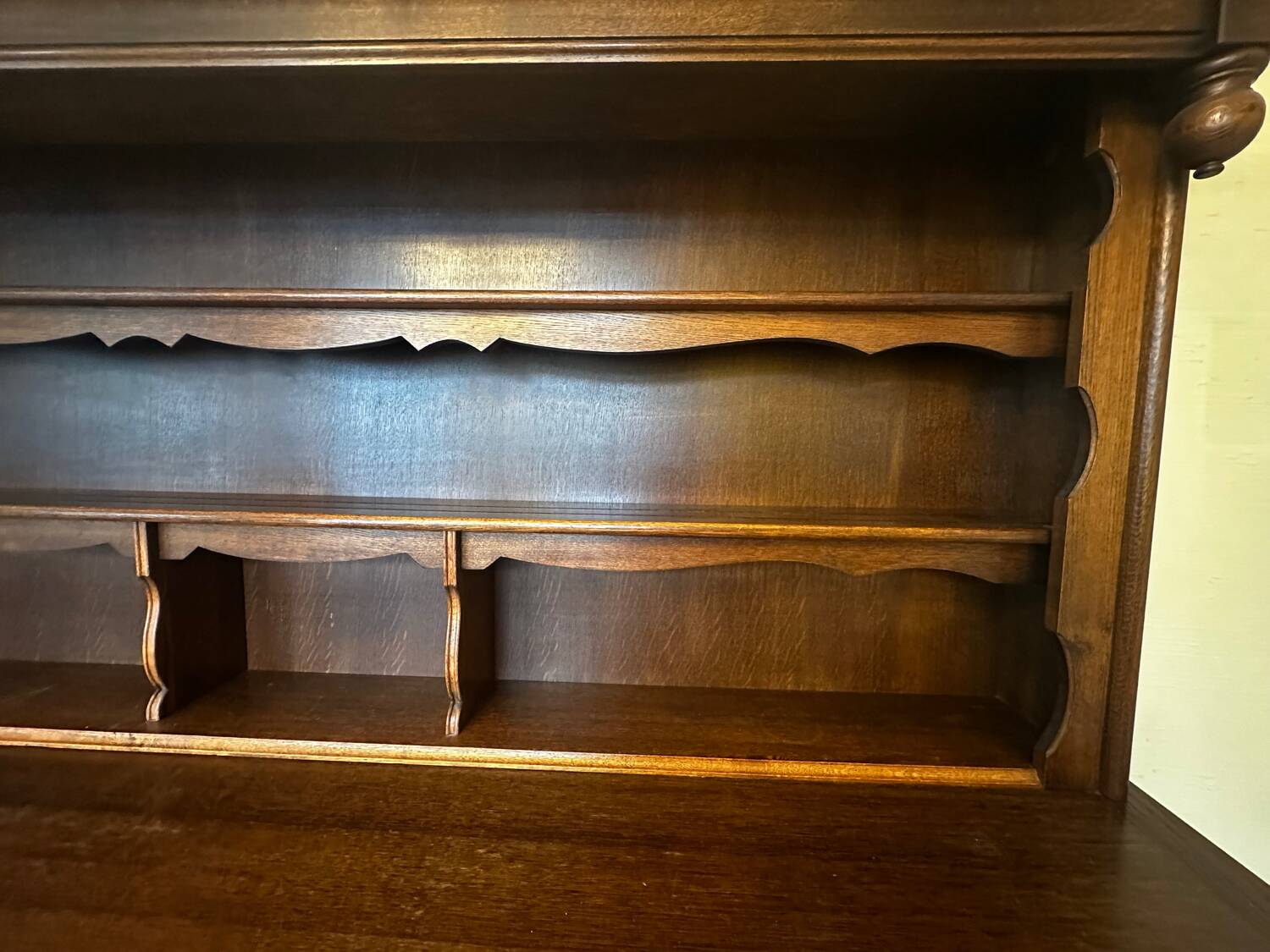 Rustic two-body buffet in oak from the 1960s.