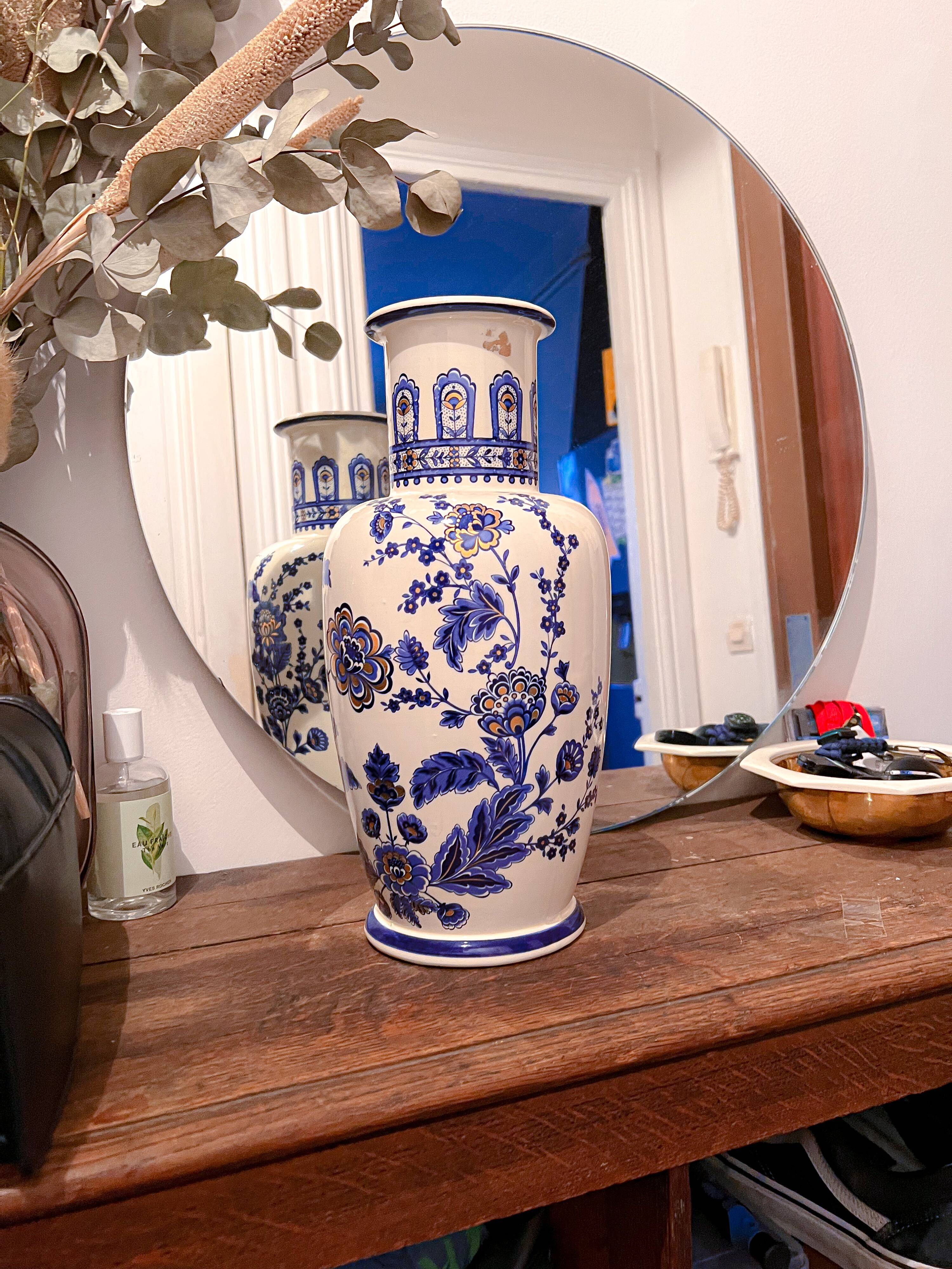 Chinese vase early twentieth century