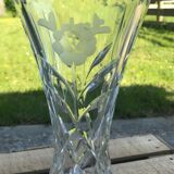 Crystal vase chiseled flower with frosted petals