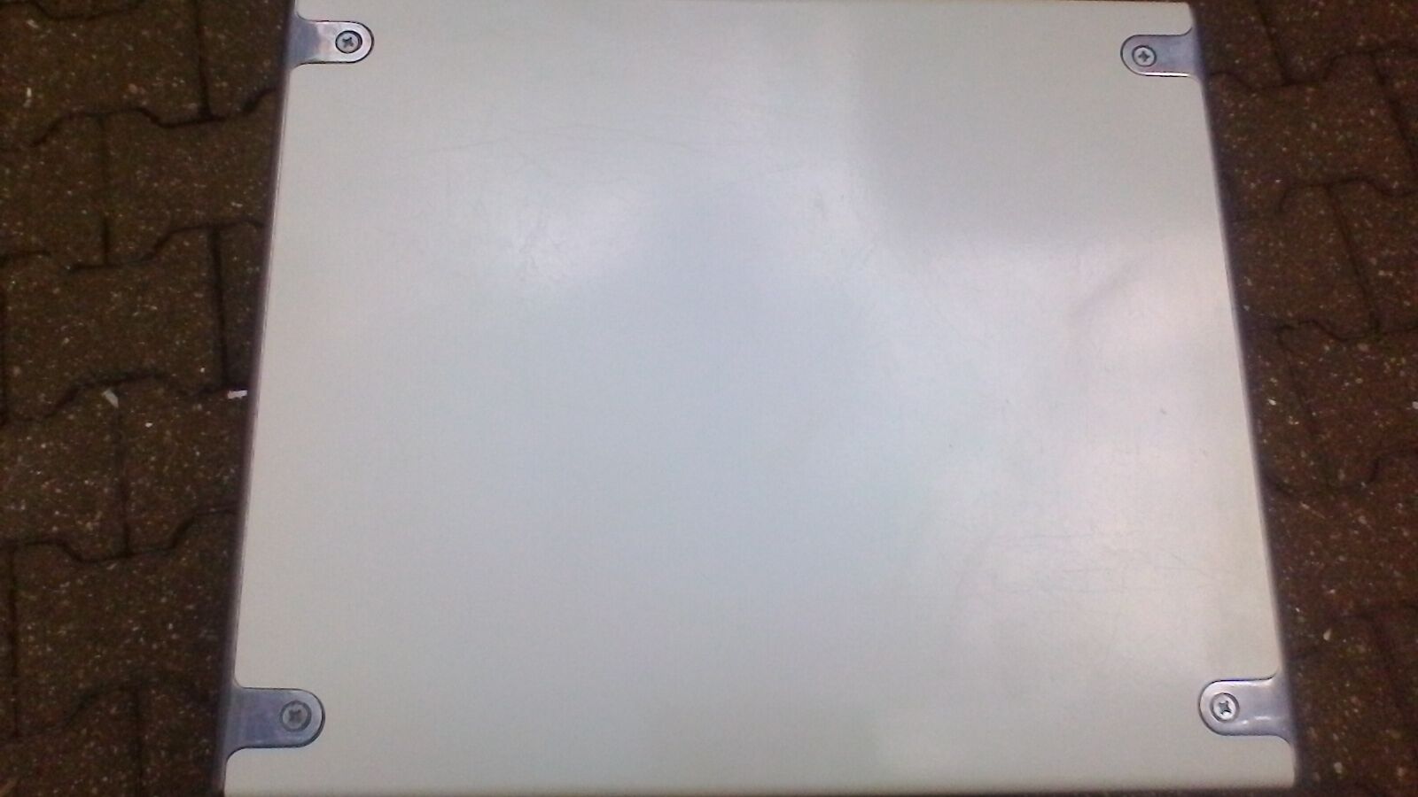 Design coffee table on wheels