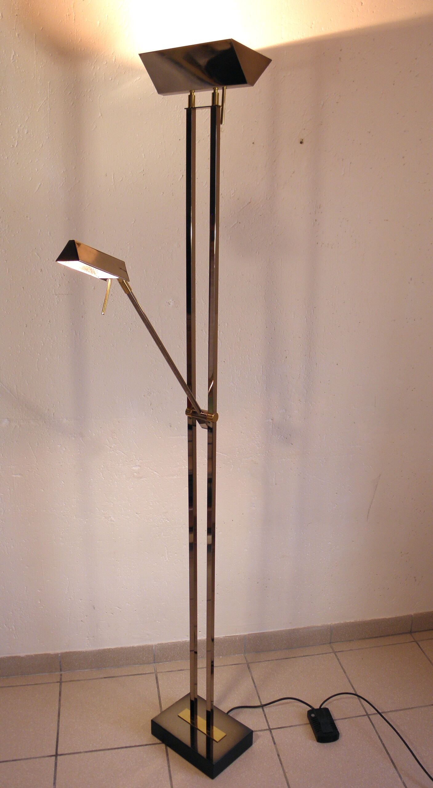 Floor lamp - e-reader 80s