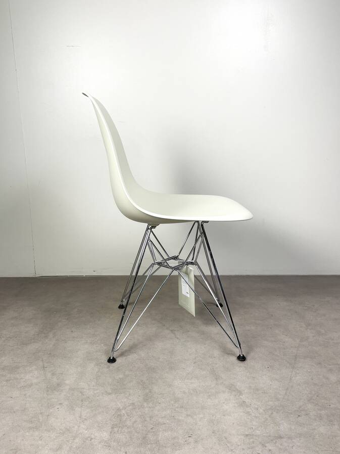 DSR Chair by Charles and Ray Eames for Vitra, 4 pieces