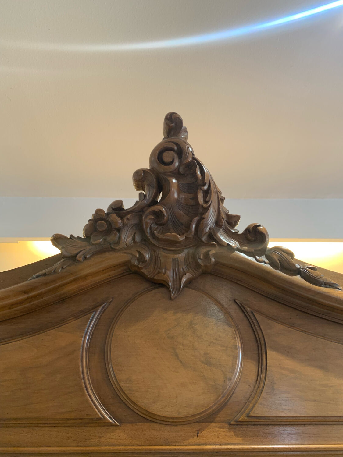 Armoire Ancienne circa 1900 Noyers