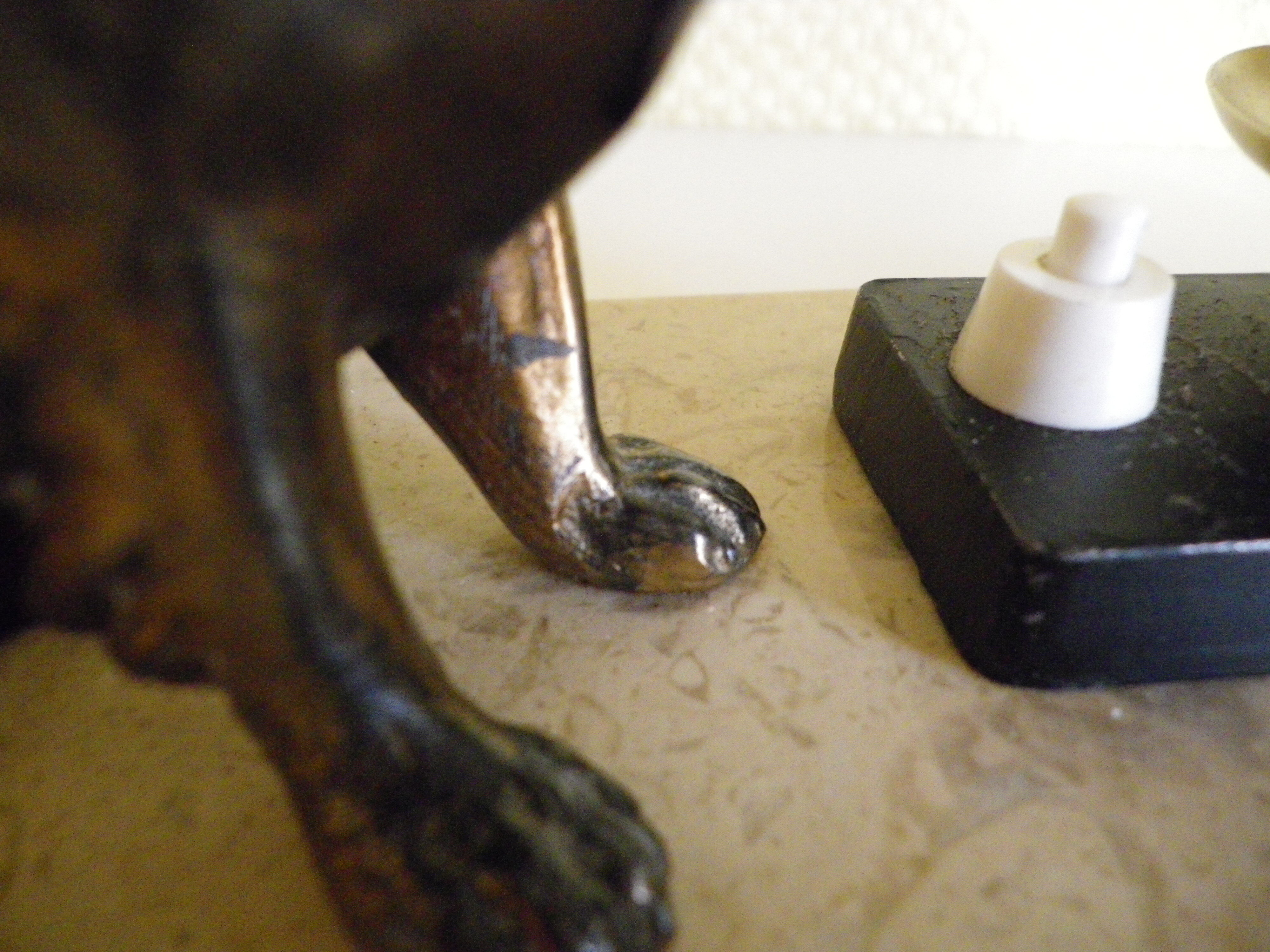 Table lamp, art deco, marble, opaline, bronze patinated metal decoration, switch