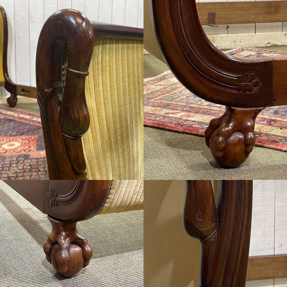 Lit Empire en acajou début XIXème à cols de cygnes et pieds griffes