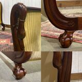 Lit Empire en acajou début XIXème à cols de cygnes et pieds griffes