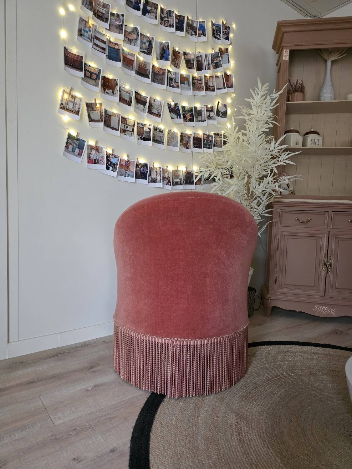 Fauteuil crapaud en velours vieux rose