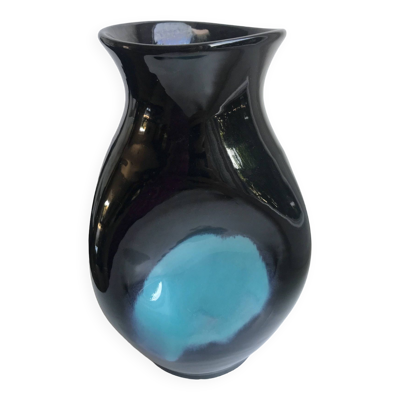 vase design forme libre en céramique noir et bleu années 70