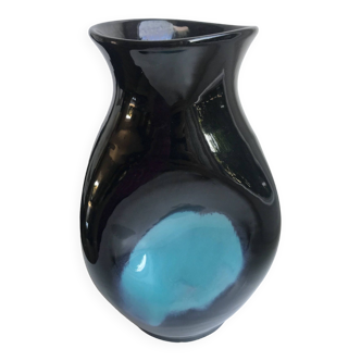 vase design forme libre en céramique noir et bleu années 70