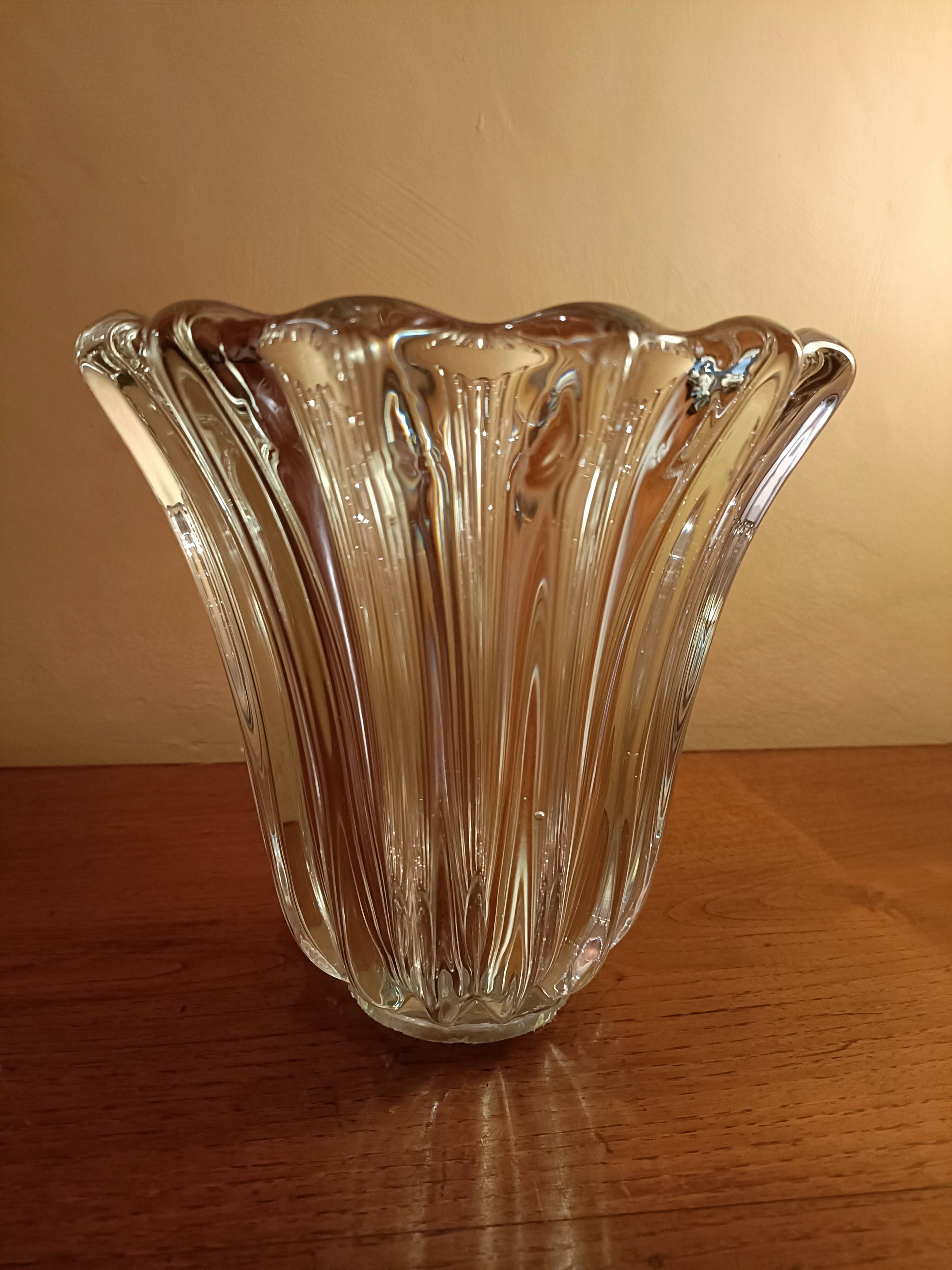 D'Avesn style glass tulip vase
