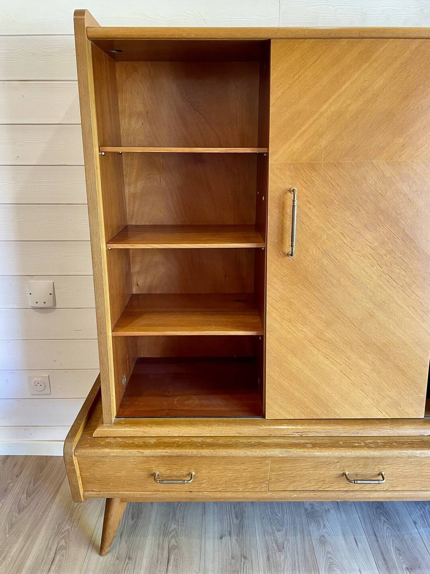 Vintage oak grand buffet Mid-Century Scandinavian with tapered legs from the 50s/70s.