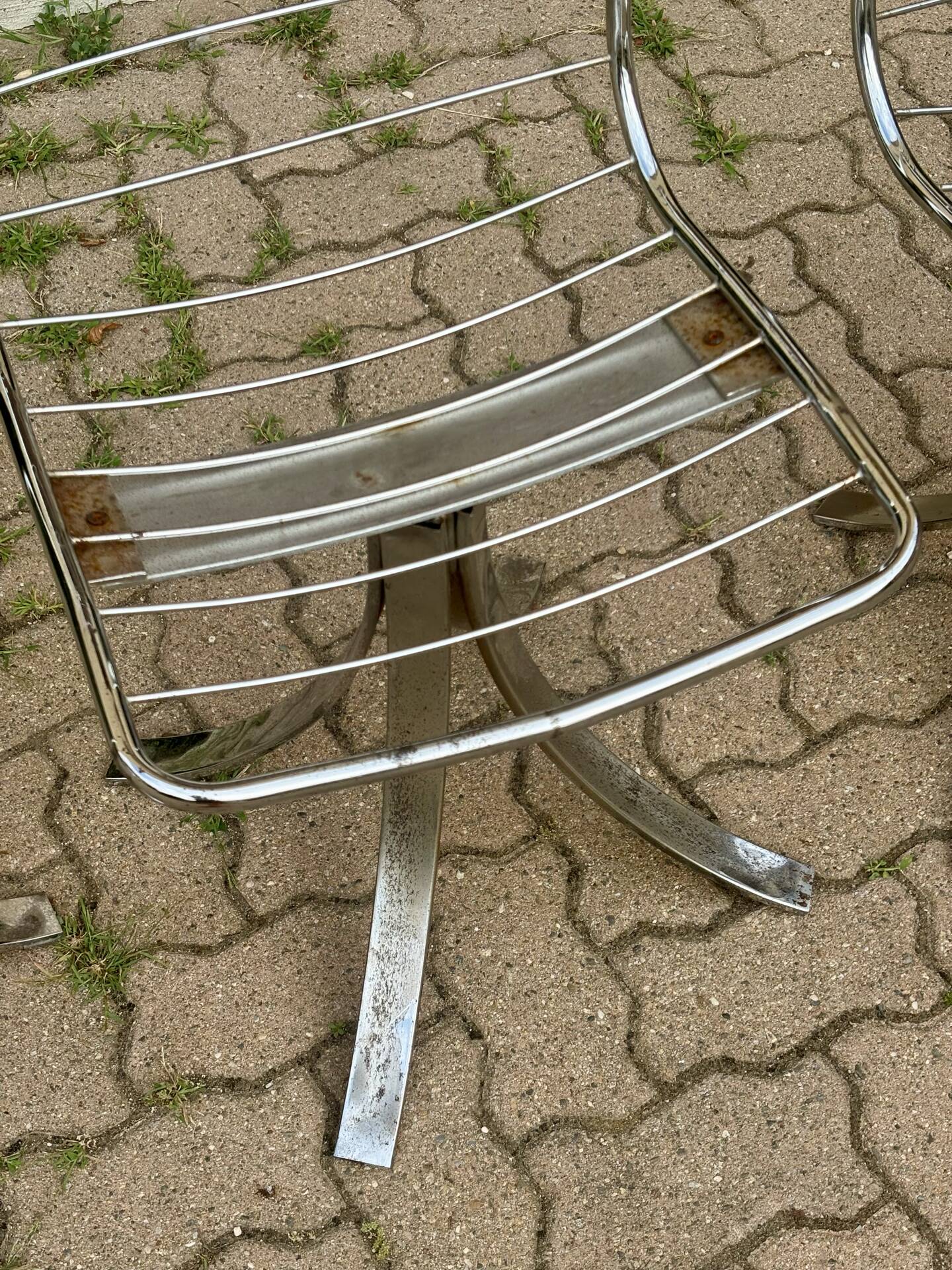 Set of 4 vintage swivel chairs in chrome metal – 1970s Ensem